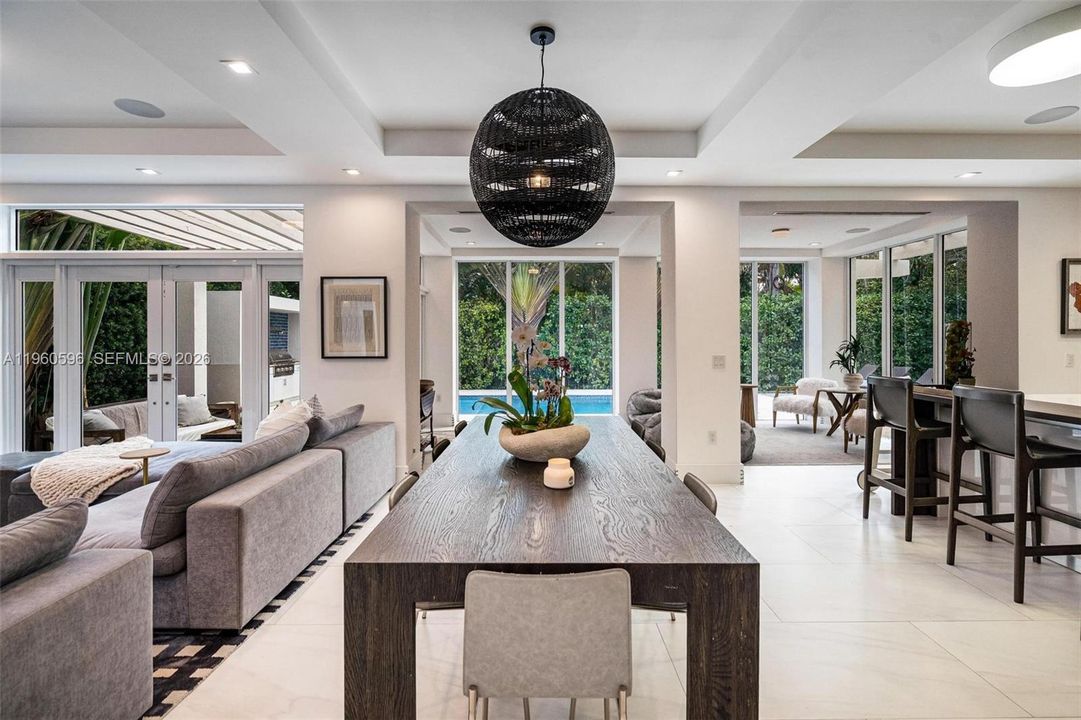 Activo con contrato: $3,800,000 (4 camas, 4 baños, 2944 Pies cuadrados)