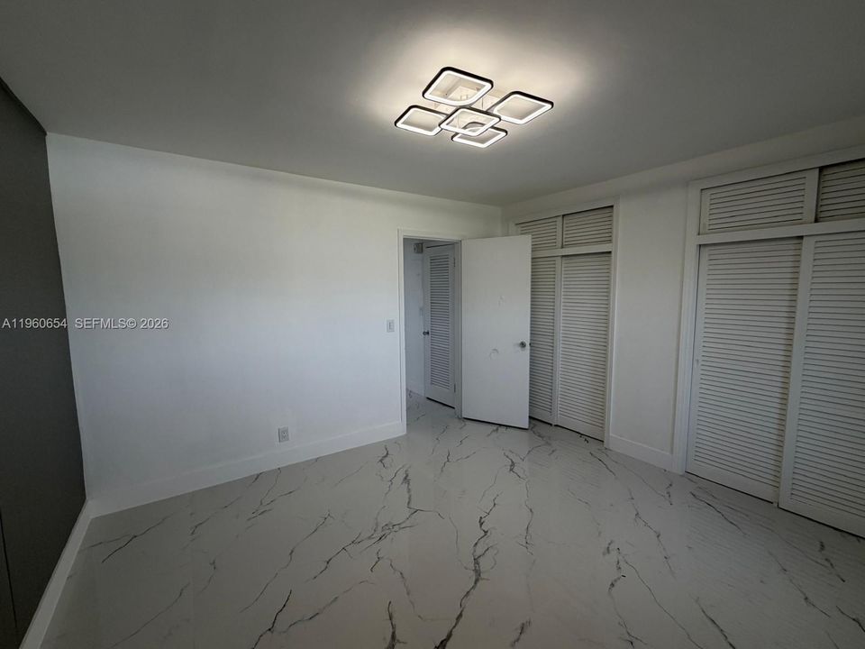 Active With Contract: $120,000 (1 beds, 1 baths, 625 Square Feet)