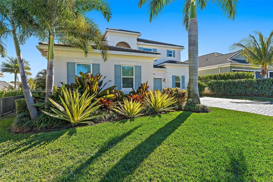 Active With Contract: $1,925,000 (4 beds, 4 baths, 3839 Square Feet)