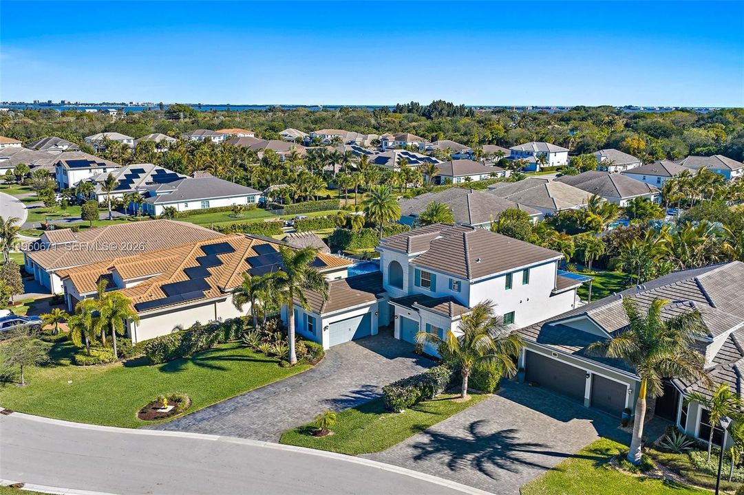 Active With Contract: $1,925,000 (4 beds, 4 baths, 3839 Square Feet)