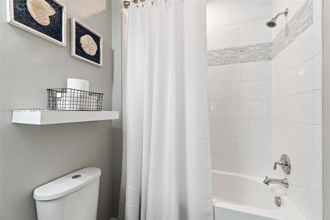 Active With Contract: $1,925,000 (4 beds, 4 baths, 3839 Square Feet)