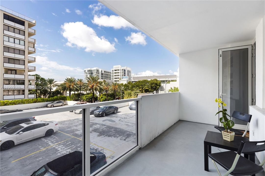 For Sale: $299,900 (0 beds, 1 baths, 530 Square Feet)