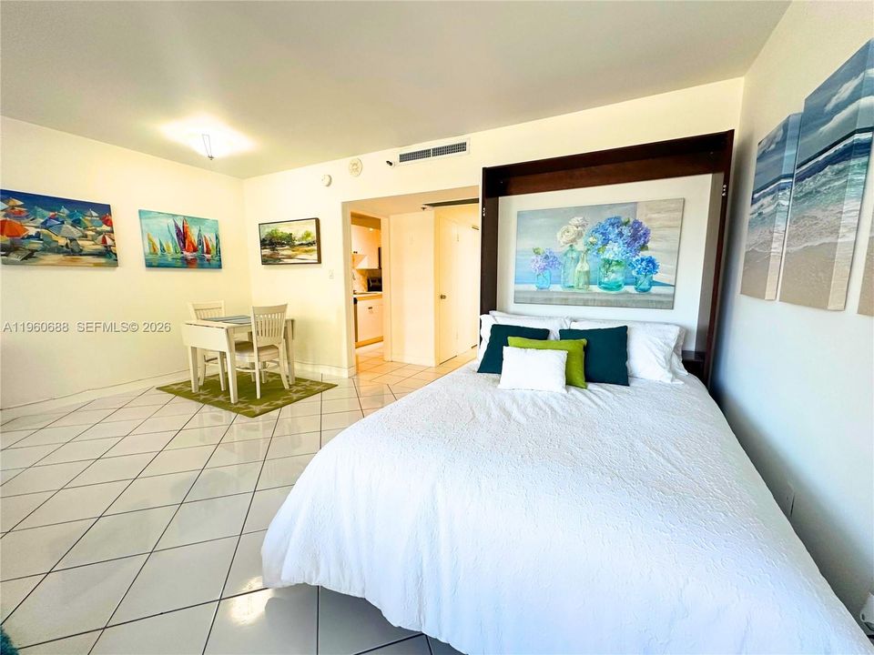 For Sale: $299,900 (0 beds, 1 baths, 530 Square Feet)