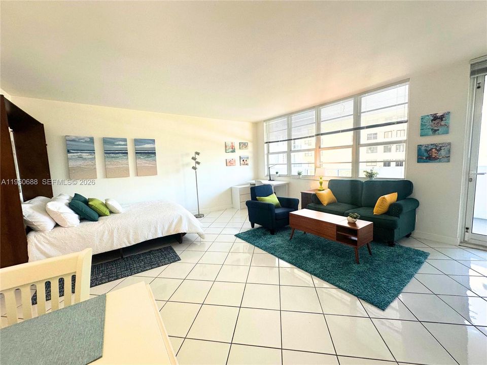 For Sale: $299,900 (0 beds, 1 baths, 530 Square Feet)