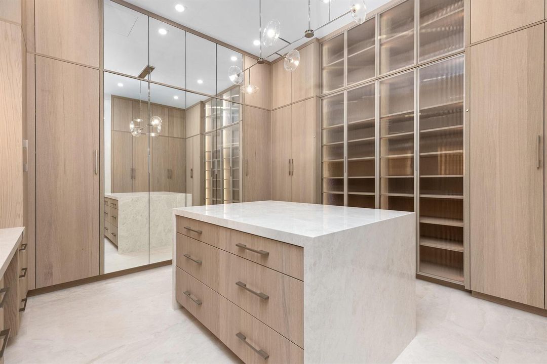 Her Closet