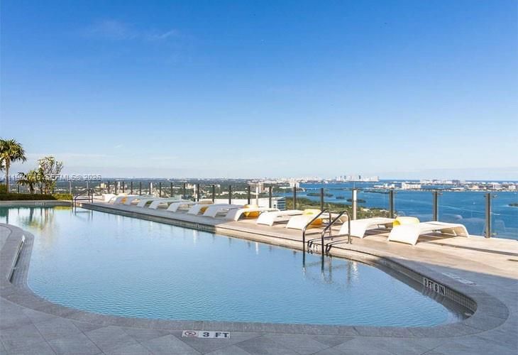 En Venta: $830,000 (3 camas, 2 baños, 1110 Pies cuadrados)