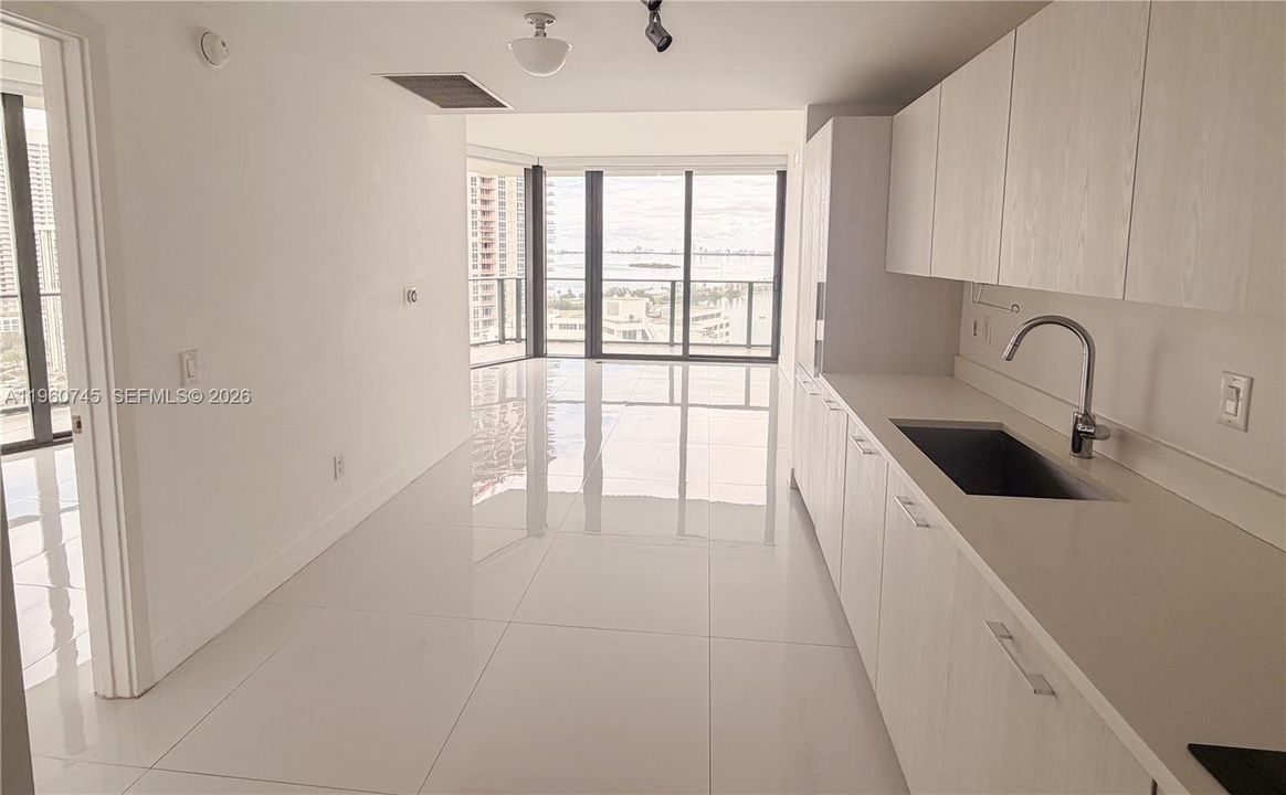 En Venta: $830,000 (3 camas, 2 baños, 1110 Pies cuadrados)