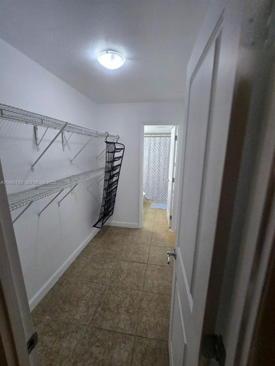 Activo con contrato: $188,000 (1 camas, 1 baños, 714 Pies cuadrados)