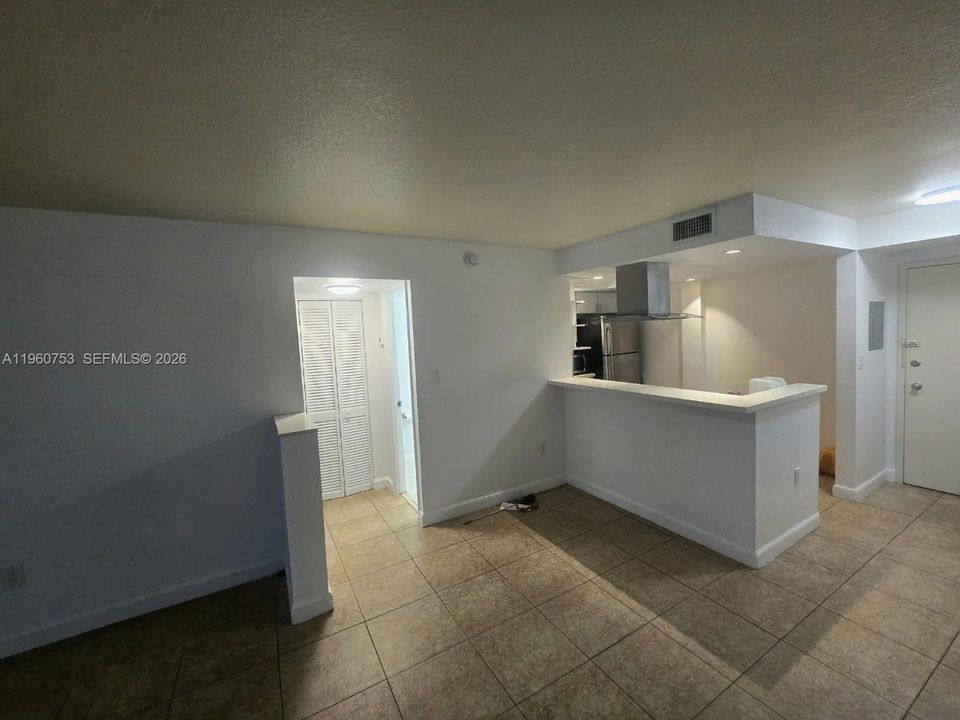 Activo con contrato: $188,000 (1 camas, 1 baños, 714 Pies cuadrados)