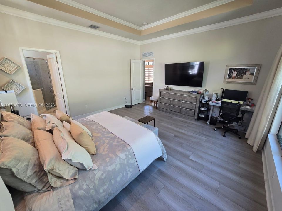 For Sale: $890,000 (3 beds, 2 baths, 2174 Square Feet)