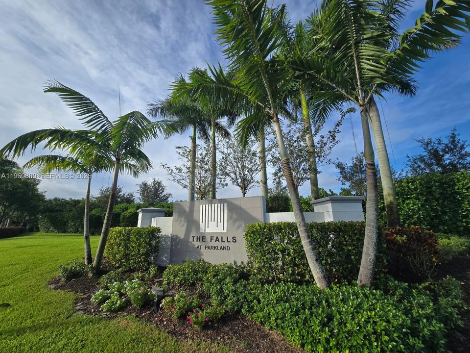 For Sale: $890,000 (3 beds, 2 baths, 2174 Square Feet)