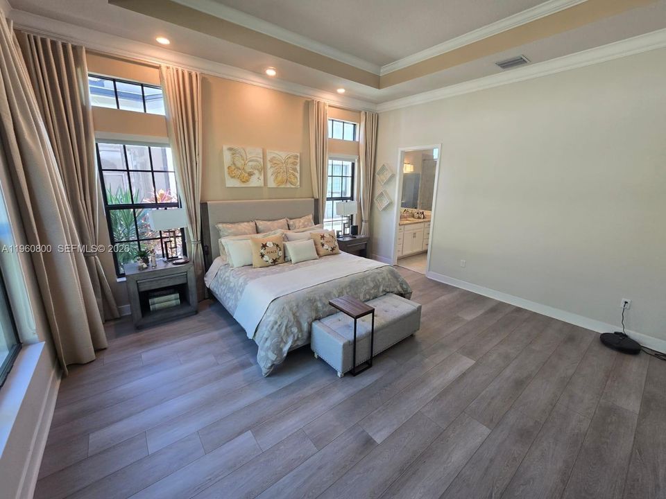 For Sale: $890,000 (3 beds, 2 baths, 2174 Square Feet)