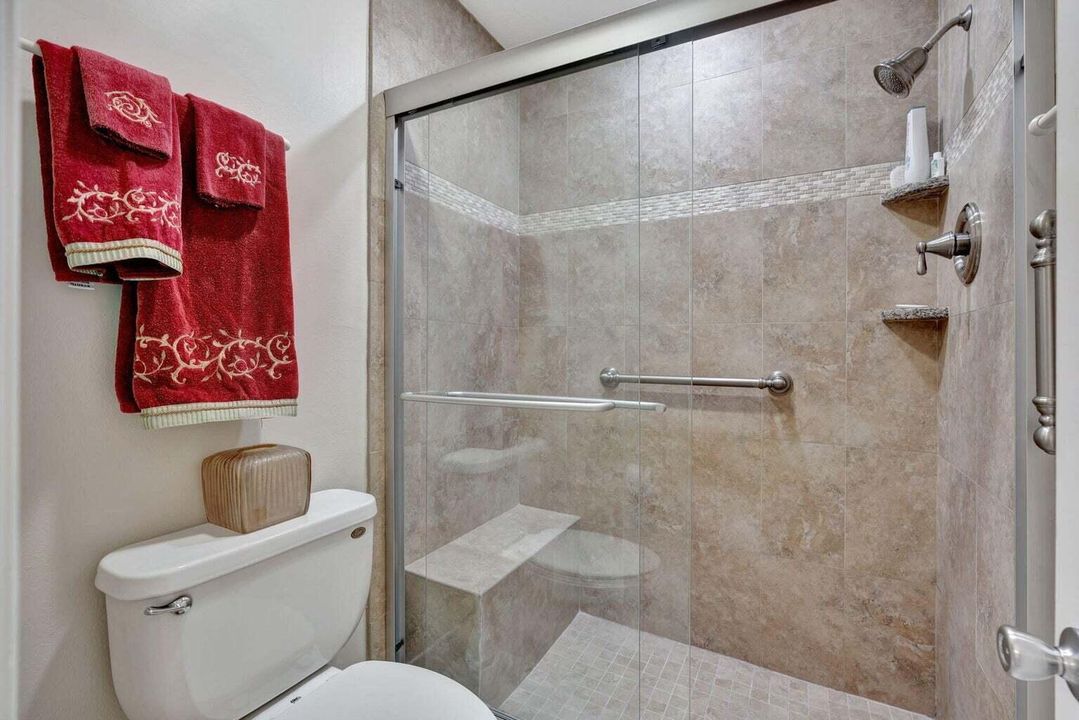 MASTER SHOWER