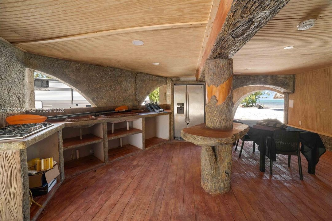 For Sale: $3,899,000 (0.76 acres)