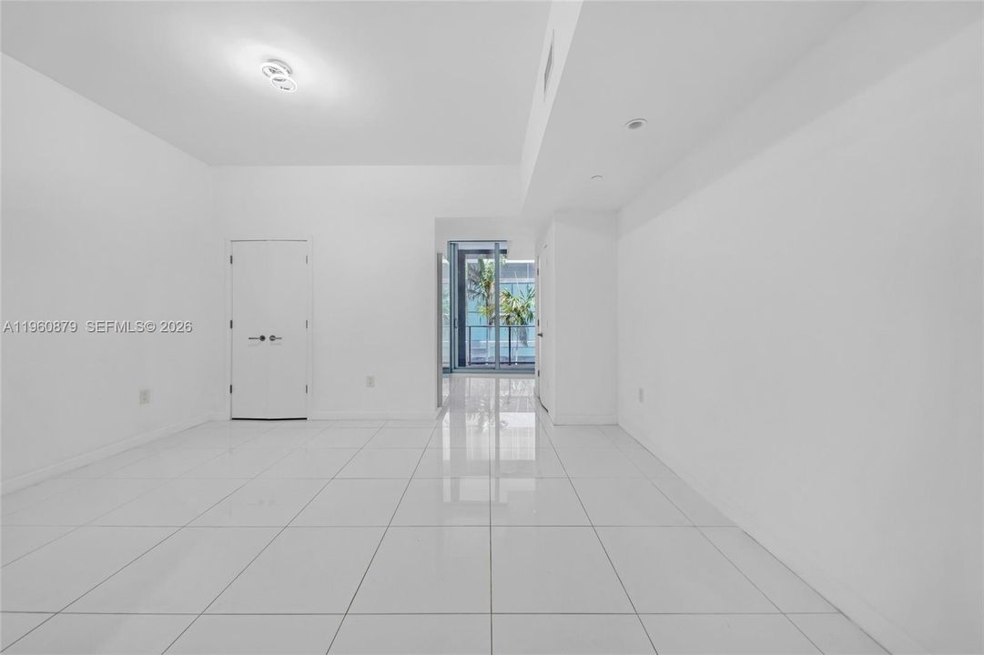 For Sale: $428,000 (0 beds, 1 baths, 702 Square Feet)