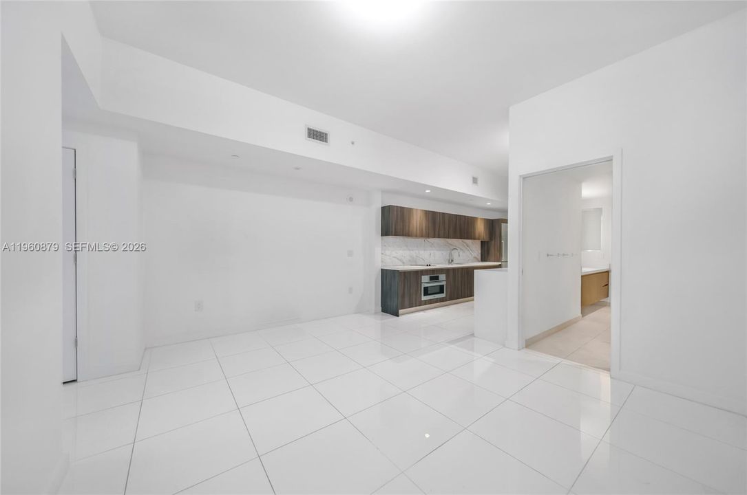 For Sale: $428,000 (0 beds, 1 baths, 702 Square Feet)