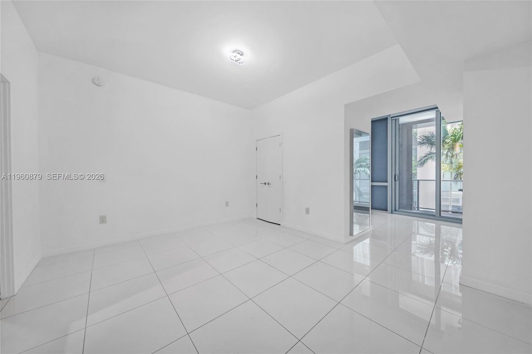 For Sale: $428,000 (0 beds, 1 baths, 702 Square Feet)