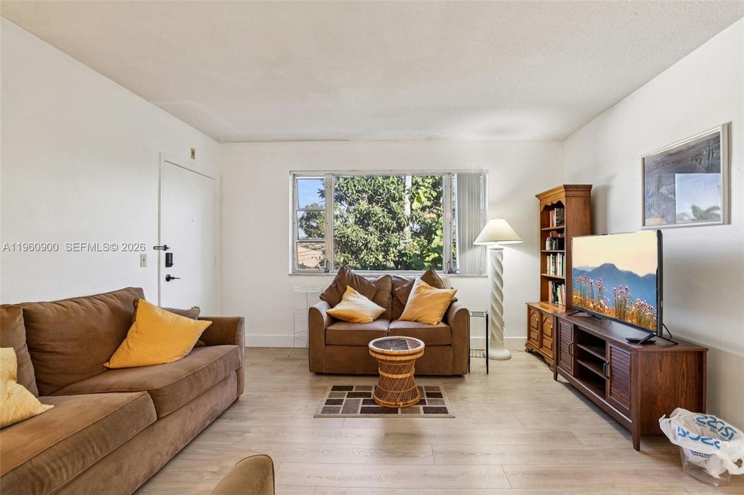 En Venta: $95,000 (2 camas, 1 baños, 840 Pies cuadrados)