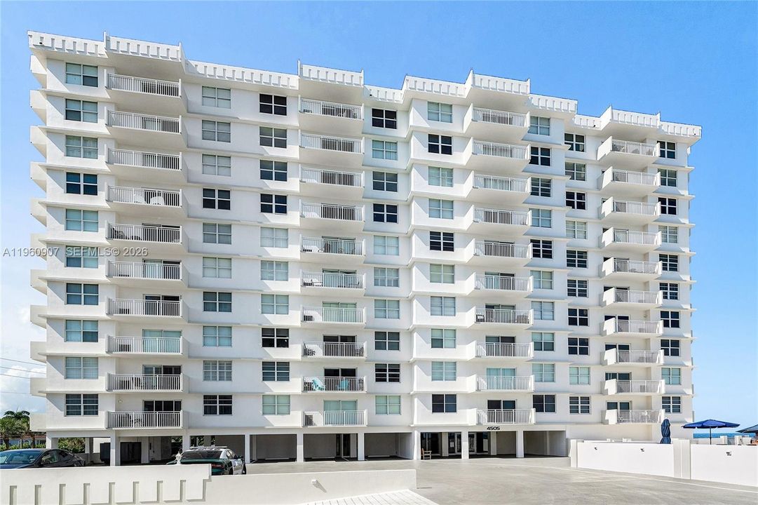 На продажу: $965,000 (2 спален, 2 ванн, 1100 Квадратных фут)