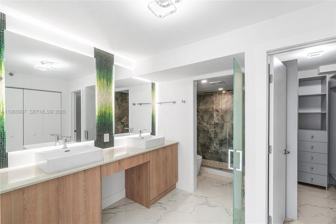 На продажу: $965,000 (2 спален, 2 ванн, 1100 Квадратных фут)