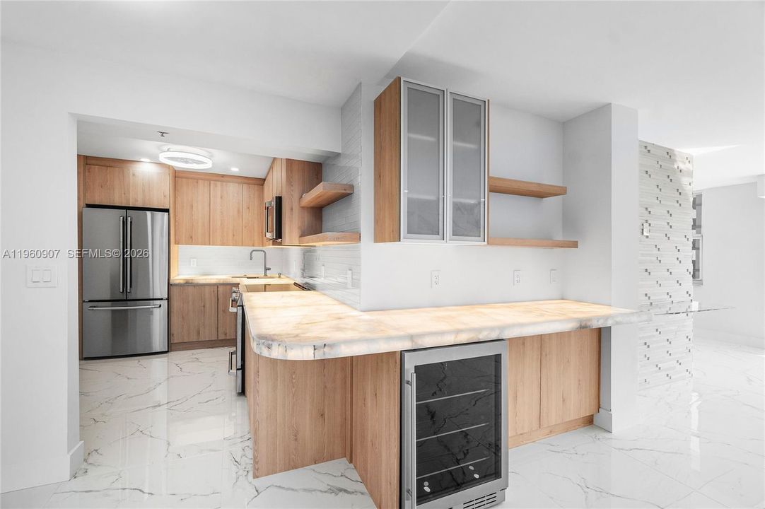 На продажу: $965,000 (2 спален, 2 ванн, 1100 Квадратных фут)