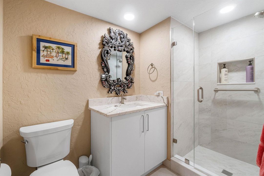 2nd Bathroom