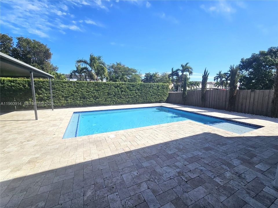 For Rent: $5,675 (4 beds, 2 baths, 2221 Square Feet)