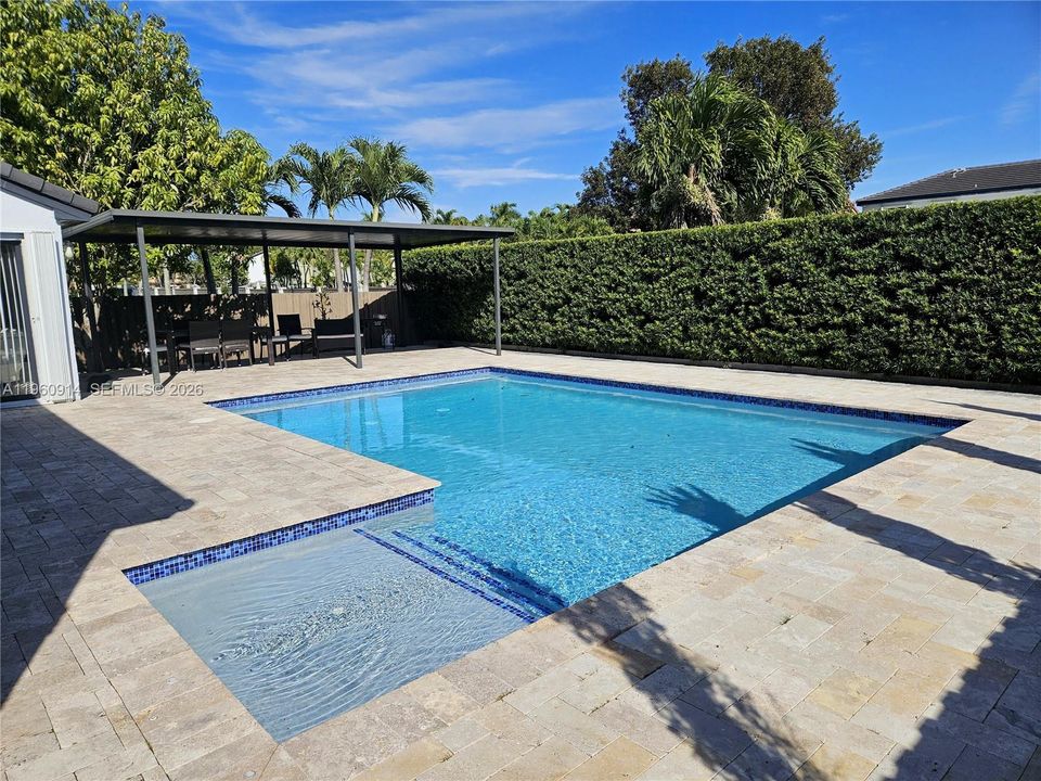 For Rent: $5,675 (4 beds, 2 baths, 2221 Square Feet)