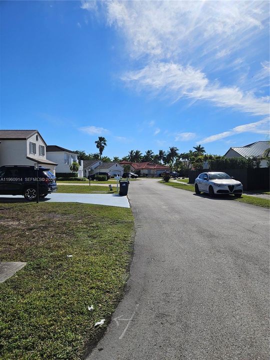 For Rent: $5,675 (4 beds, 2 baths, 2221 Square Feet)