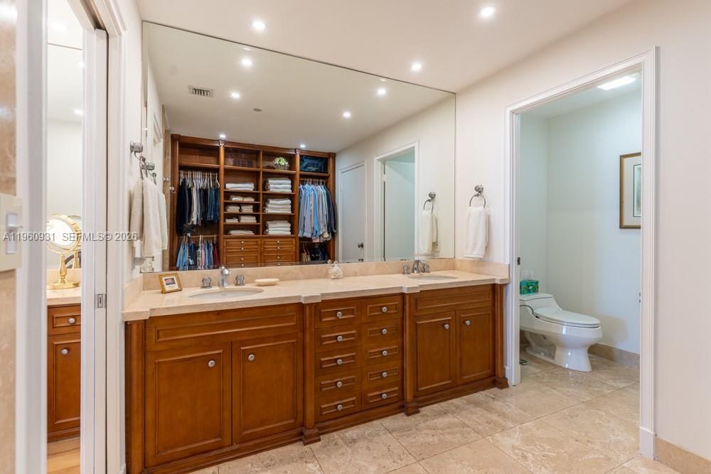 For Sale: $1,295,000 (2 beds, 2 baths, 1532 Square Feet)