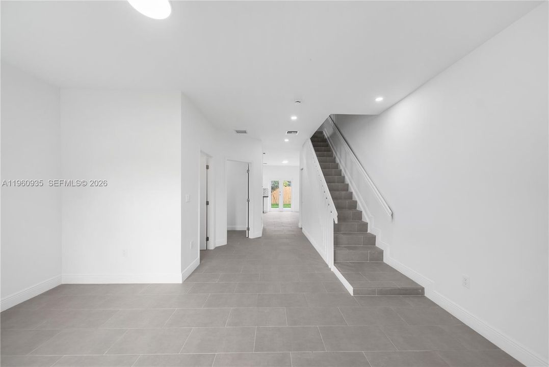 En Venta: $599,000 (3 camas, 2 baños, 1432 Pies cuadrados)