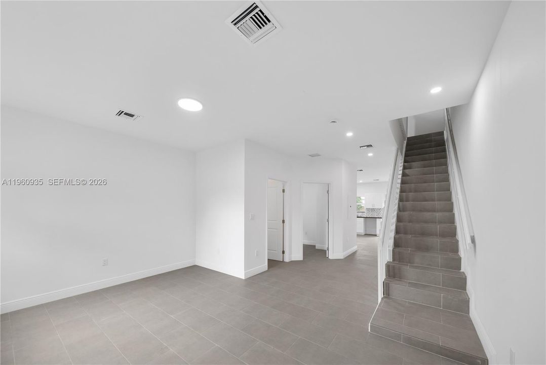 En Venta: $599,000 (3 camas, 2 baños, 1432 Pies cuadrados)