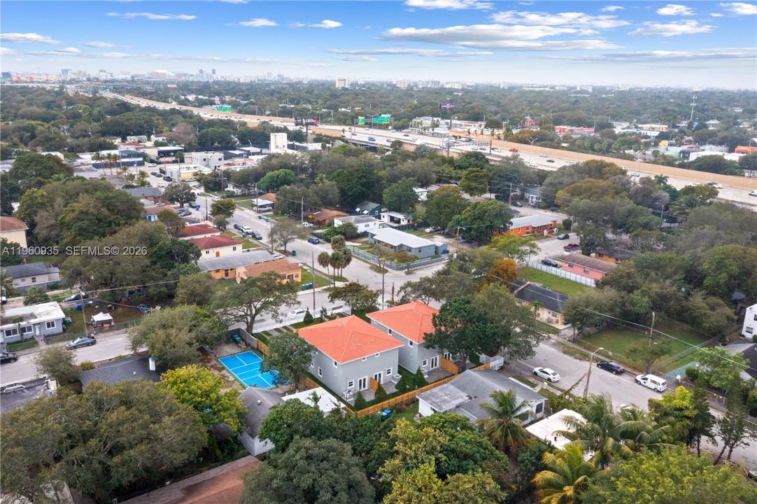 En Venta: $599,000 (3 camas, 2 baños, 1432 Pies cuadrados)