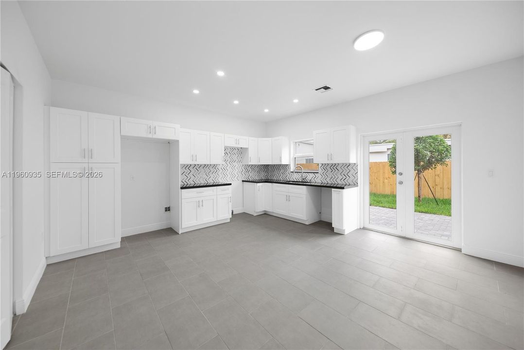 En Venta: $599,000 (3 camas, 2 baños, 1432 Pies cuadrados)