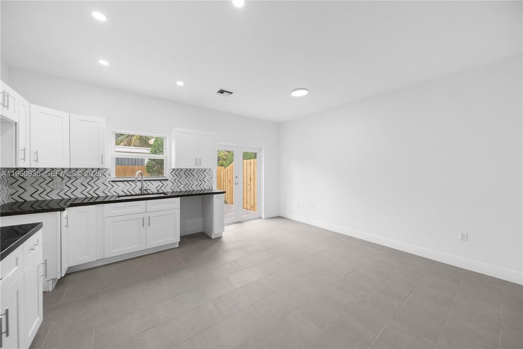 En Venta: $599,000 (3 camas, 2 baños, 1432 Pies cuadrados)