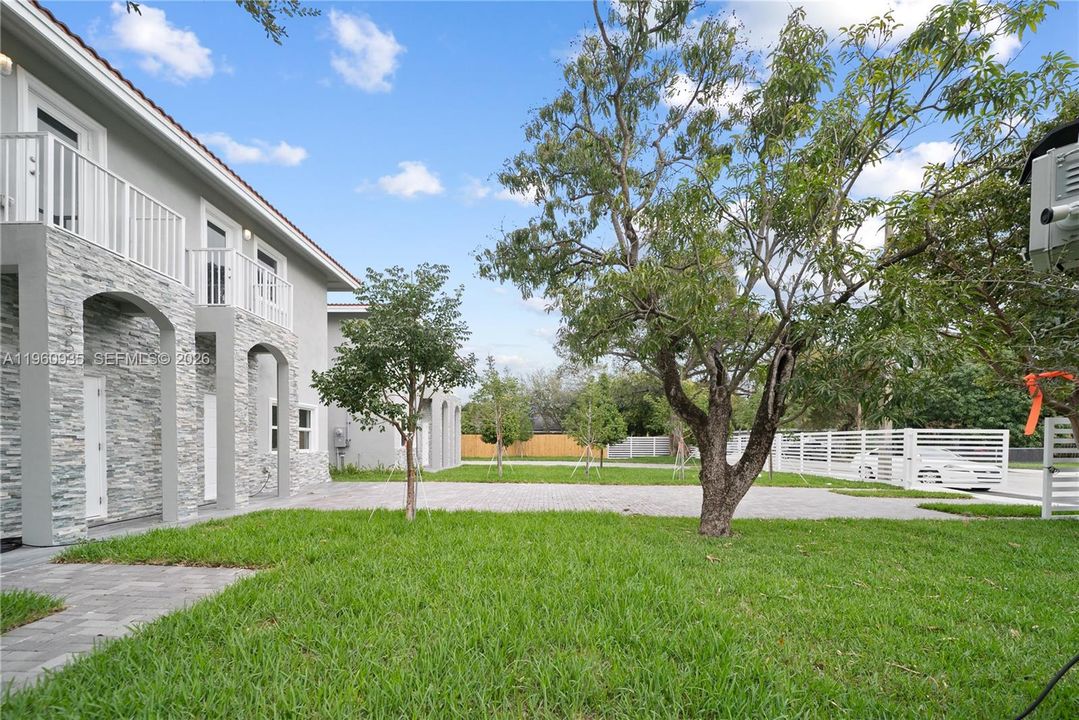 En Venta: $599,000 (3 camas, 2 baños, 1432 Pies cuadrados)