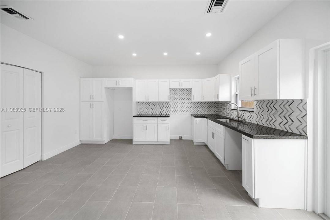 En Venta: $599,000 (3 camas, 2 baños, 1432 Pies cuadrados)