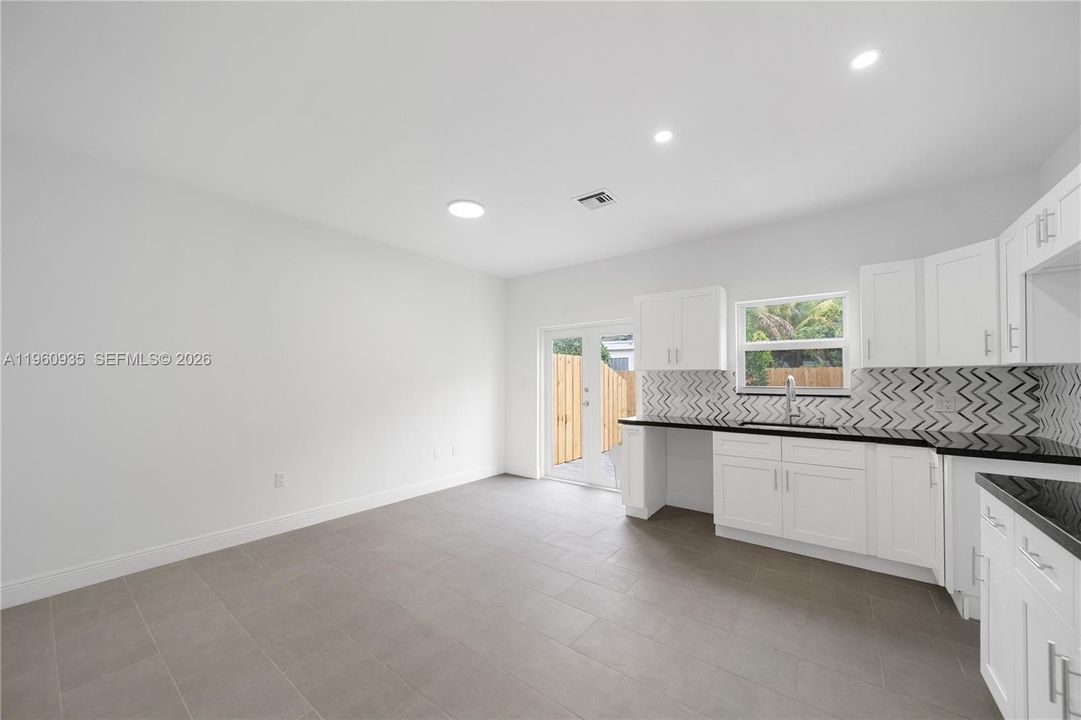 En Venta: $599,000 (3 camas, 2 baños, 1432 Pies cuadrados)