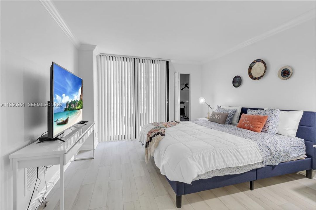 En Venta: $585,000 (1 camas, 1 baños, 913 Pies cuadrados)