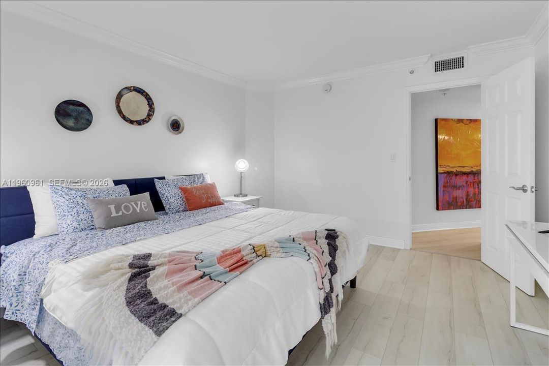 En Venta: $585,000 (1 camas, 1 baños, 913 Pies cuadrados)