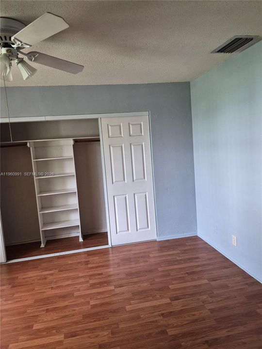 For Sale: $255,000 (3 beds, 2 baths, 1645 Square Feet)