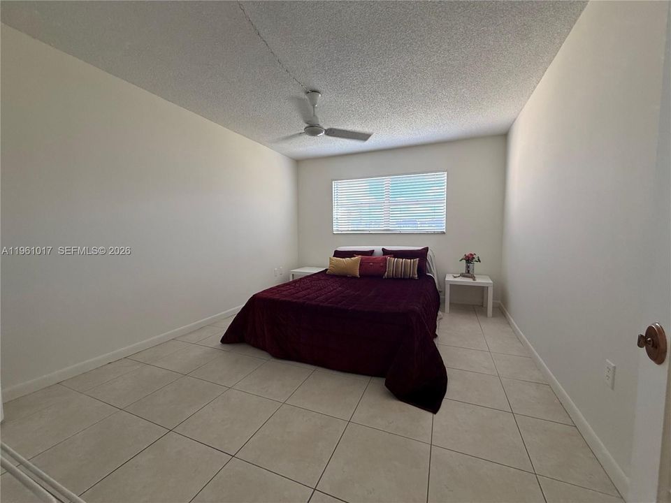 Activo con contrato: $65,999 (1 camas, 1 baños, 640 Pies cuadrados)