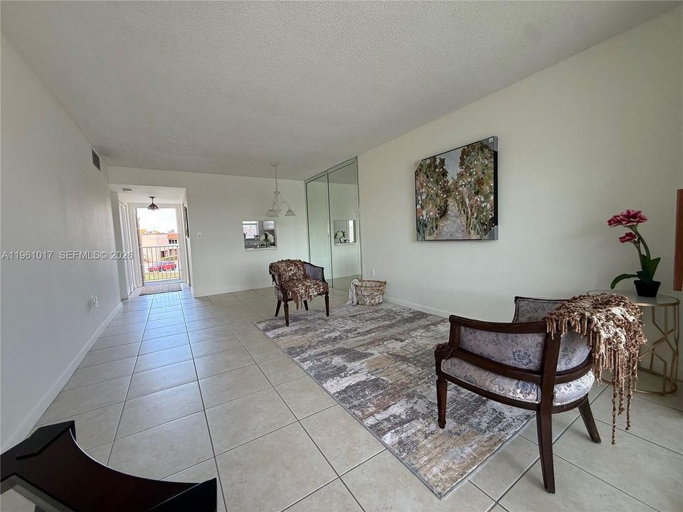 Activo con contrato: $65,999 (1 camas, 1 baños, 640 Pies cuadrados)