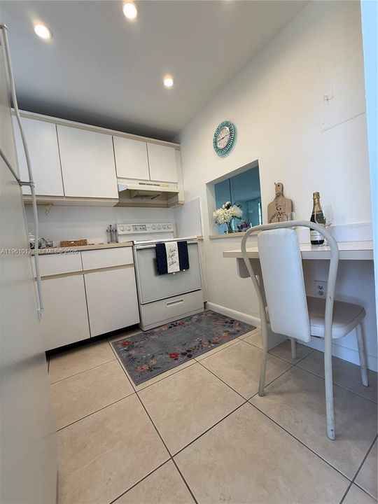 Activo con contrato: $65,999 (1 camas, 1 baños, 640 Pies cuadrados)