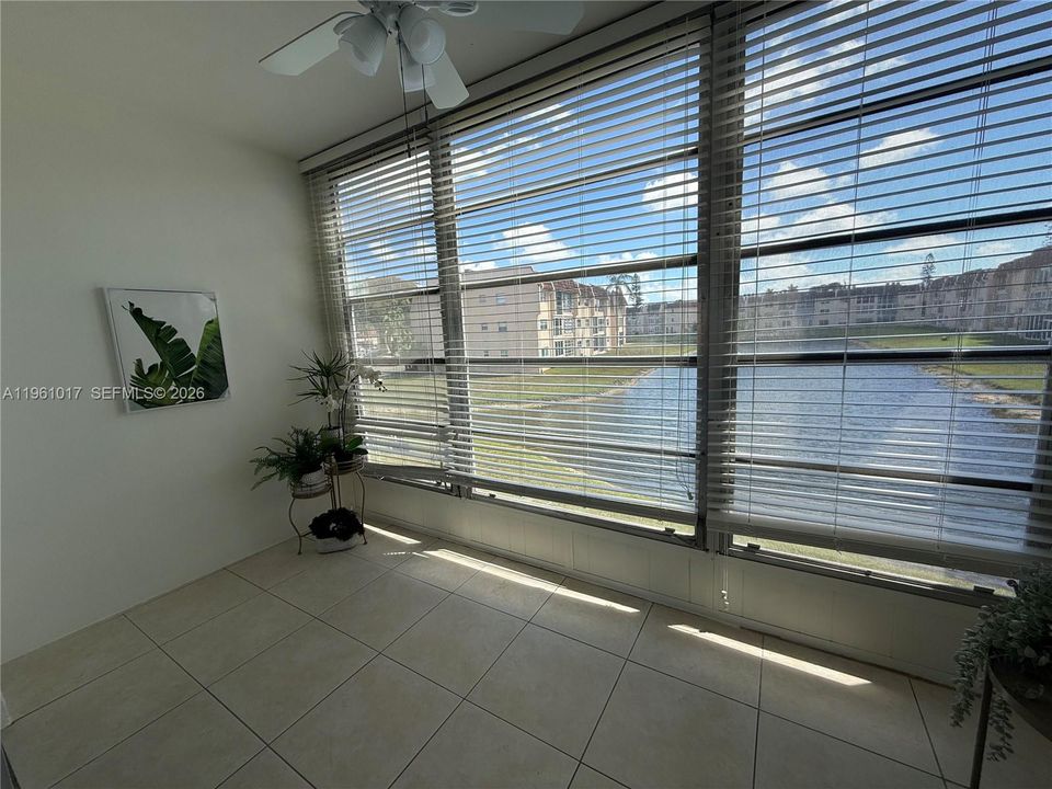 Activo con contrato: $65,999 (1 camas, 1 baños, 640 Pies cuadrados)