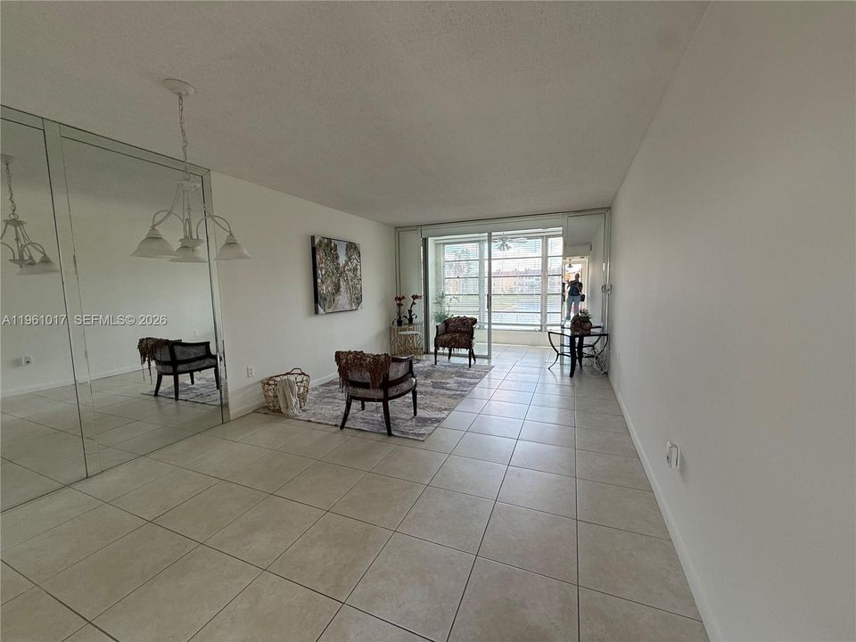 Activo con contrato: $65,999 (1 camas, 1 baños, 640 Pies cuadrados)