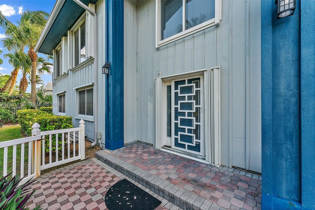 En Venta: $3,050,000 (3 camas, 3 baños, 3239 Pies cuadrados)