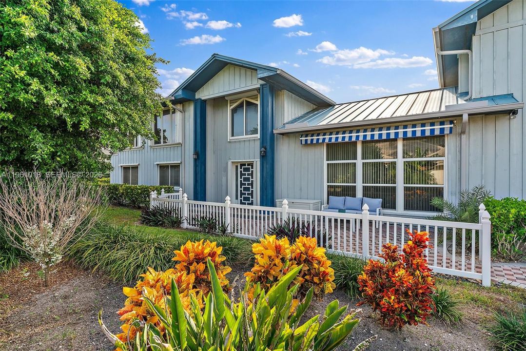 En Venta: $3,050,000 (3 camas, 3 baños, 3239 Pies cuadrados)