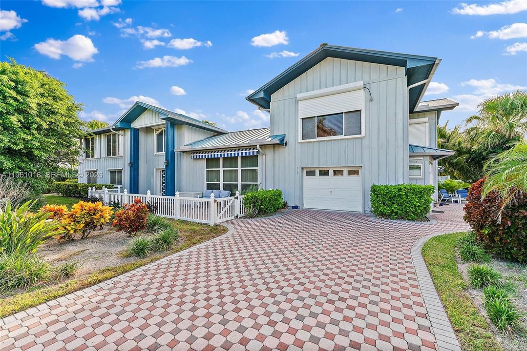 En Venta: $3,050,000 (3 camas, 3 baños, 3239 Pies cuadrados)