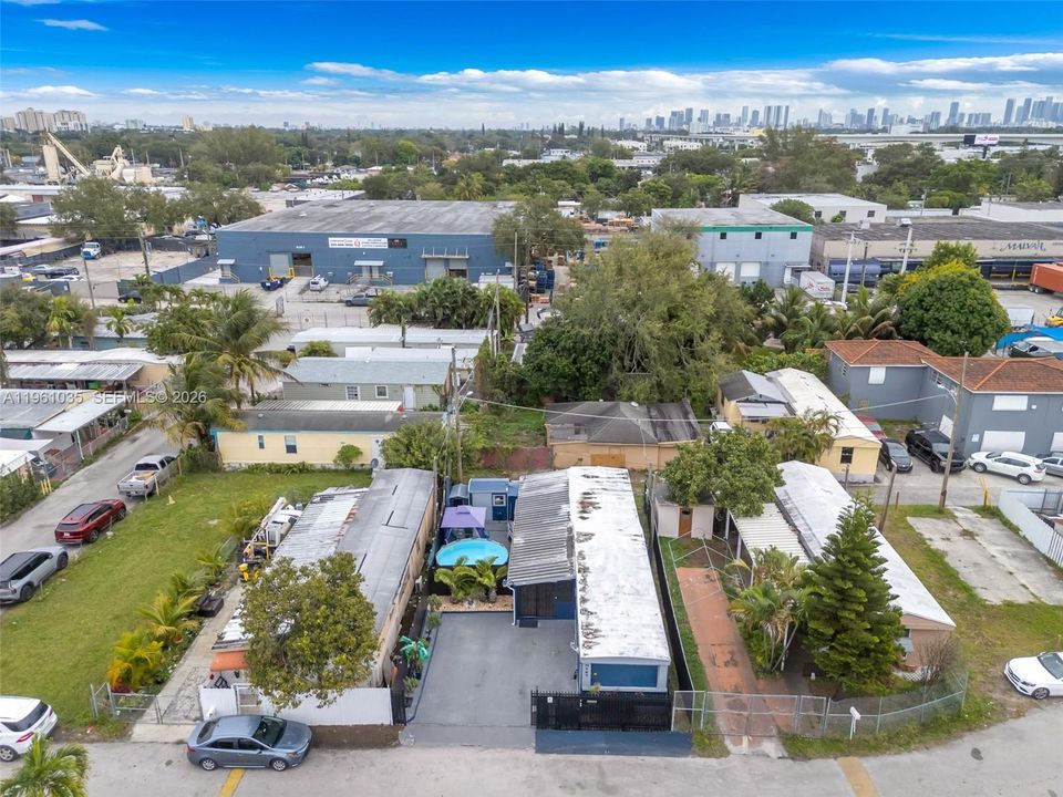 На продажу: $95,000 (3 спален, 2 ванн, 3592 Квадратных фут)